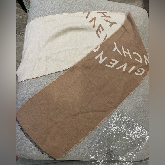 NEW Givenchy Beige Cream Wool Scarf - Picture 8 of 13